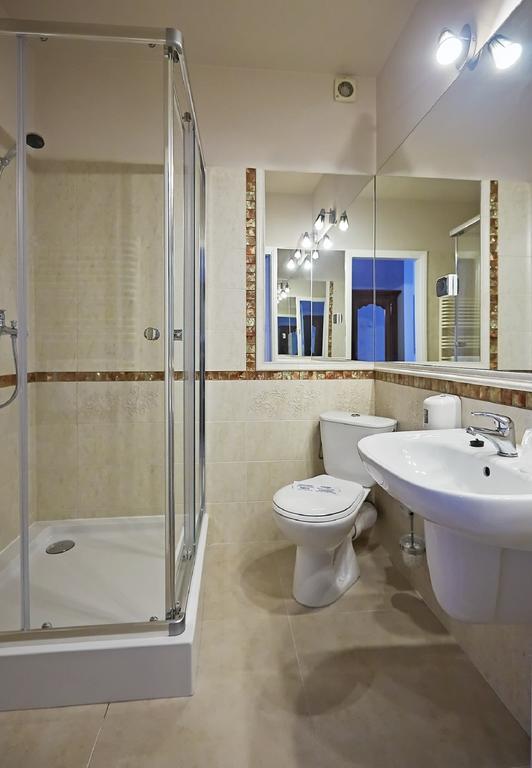 Hotel Palac W Myslecinku Bydgoszcz Ruang foto